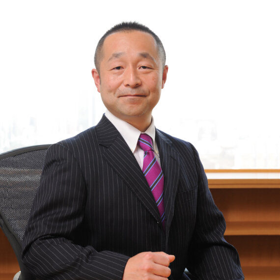 　Toru Kamata