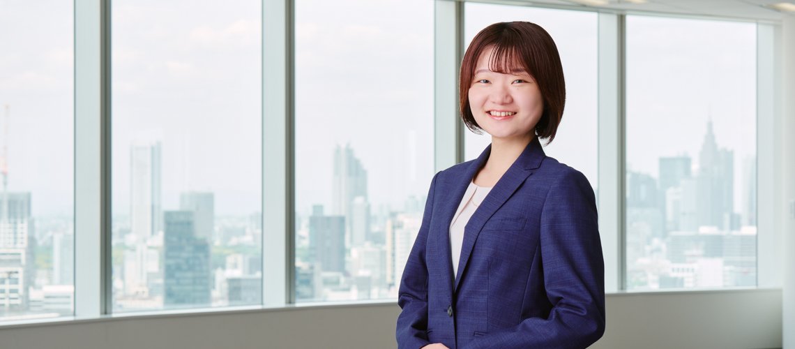74 溝梨紗子