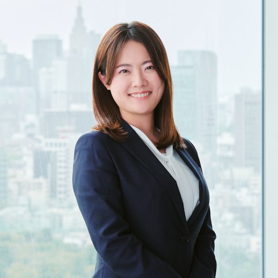 藤田万尋