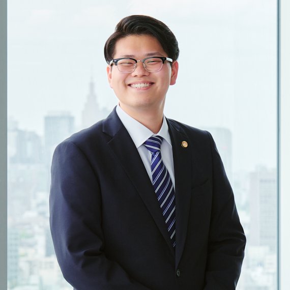 長谷川芳仁